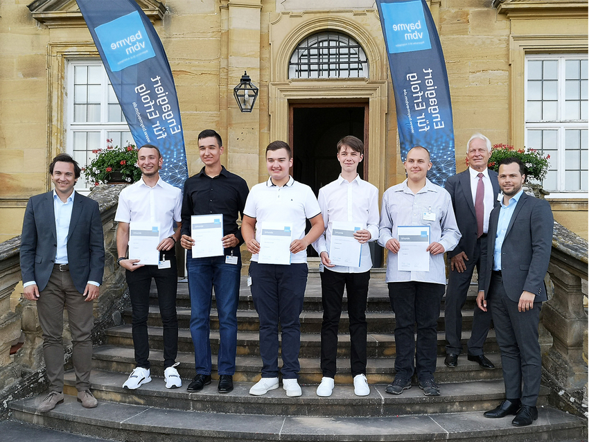 Dr Kapp Vorbildpreis 2022 Gruppenbild KAPP Preisträger mit KAPP NILES Geschäftsführung