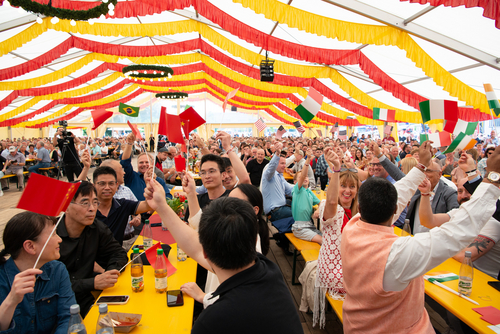 70 Jahre KAPP NILES Stimmung im Festzelt